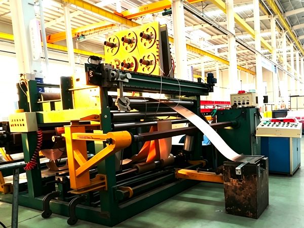 Foil winding machine Foil winding machine